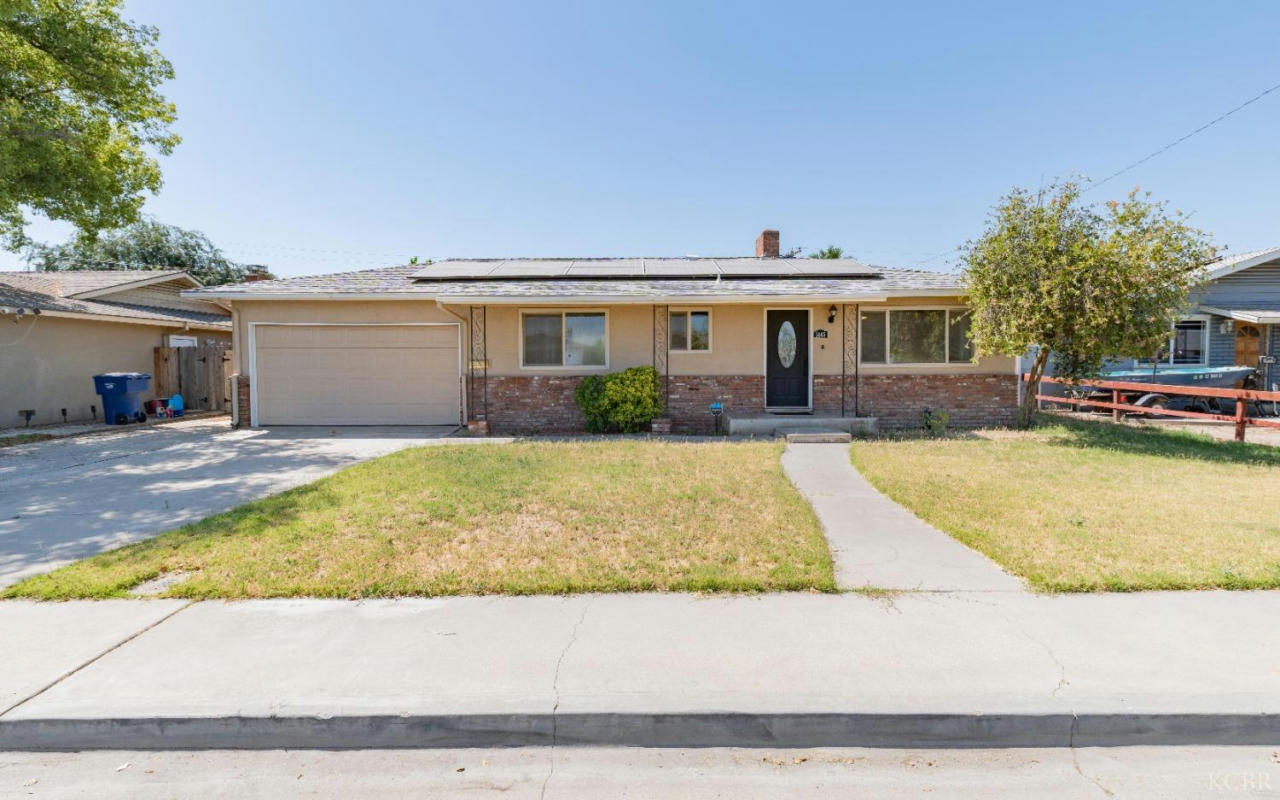 1445 MULBERRY LN, LEMOORE, CA 93245, photo 1 of 17